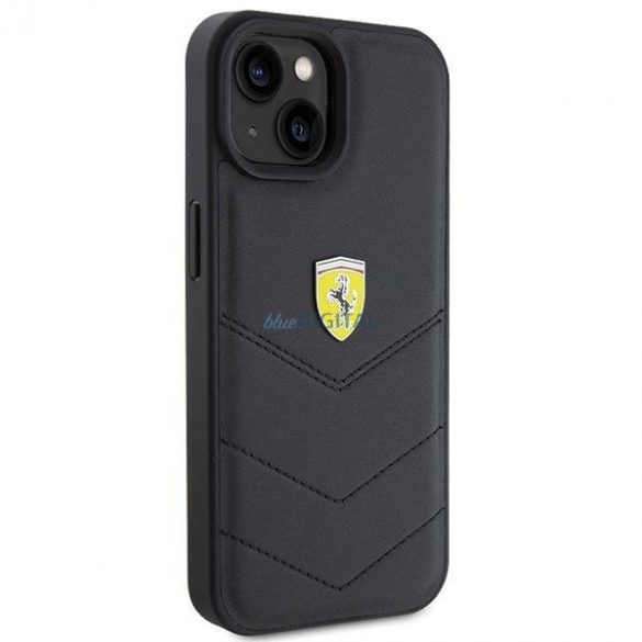 Etui Ferrari Quilted Metal Logo pe iPhone 15 - czarne