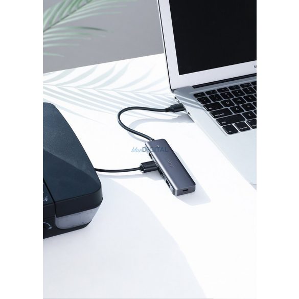 Ugreen USB Type C HUB - 4x USB 3.2 Gen 1 cu port de alimentare USB-C gri (CM219 70336)