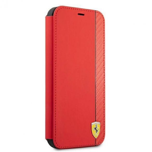 Carcasa Ferrari FESAXFLBKP13LRE pentru iPhone 13 Pro / 13 6,1" czerwony/carte rosie On Track Carbon Stripe