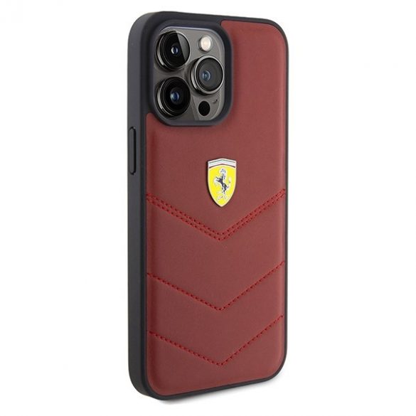 Carcasă rigidă Ferrari FEHCP15XRDUR iPhone 15 Pro Max 6.7, culoare roșie/roșie, linii cusute din piele"