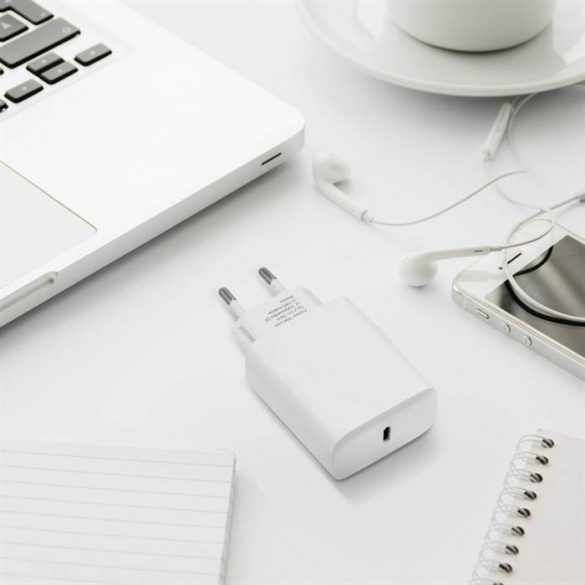 Încărcător universal de călătorie Forcell cu mufă USB C - 3A 25W cu funcție PD și QC 4.0