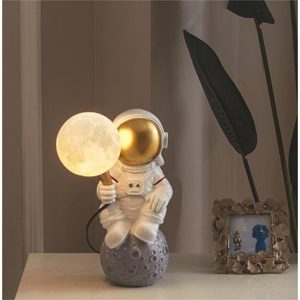 Lampă de masă Moon ASTRONAUT șezând Art Deco (model 4) AMTL